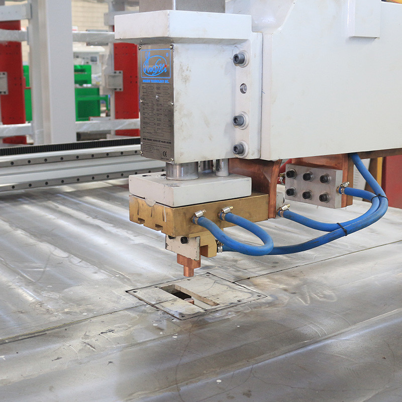 Hwashi CNC αυτόματη τροφοδοσία μονό κεφαλή φούρνο Racks συγκόλληση μηχανή, Wire Mesh / κουζίνα Rack αυτόματη Wire Mesh Spot συγκόλληση μηχανή