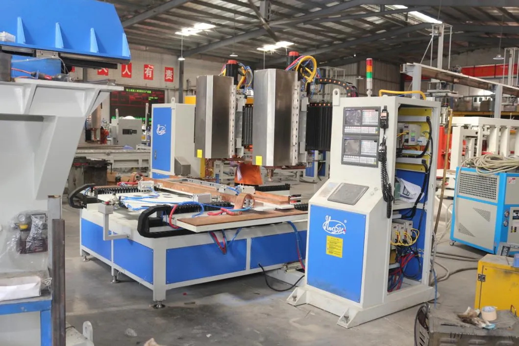 Hwashi CNC Επτά 7άξονας Διπλό κεφάλια φύλλο μετάλλου Spot Weldinq Machine, αυτόματη φύλλο μετάλλου συγκόλληση για Squatrack 1